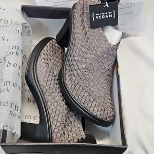 bernie mev. Women's Vegan Woven Loafers - Gunmetal